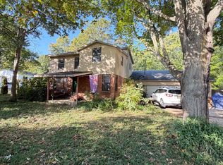 360 N Maple St, Saugatuck, MI 49453