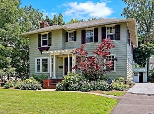 2692 W Saint James Pkwy, Cleveland Heights, OH