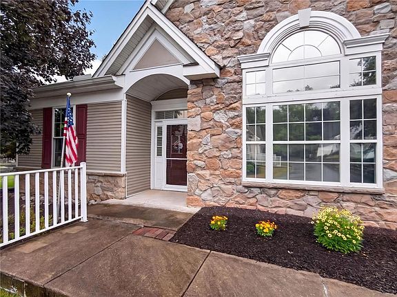2nd image of 1816 Felicity Ln