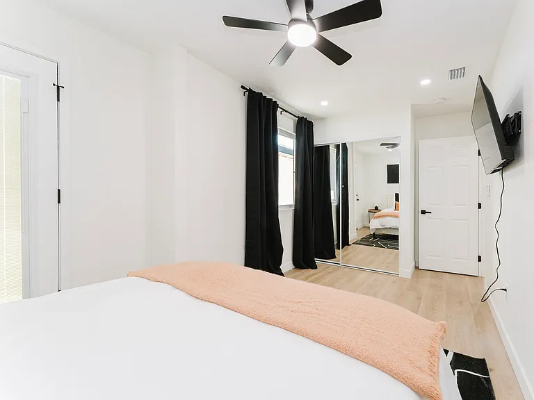 678 Ash Ave #B — Photo 15