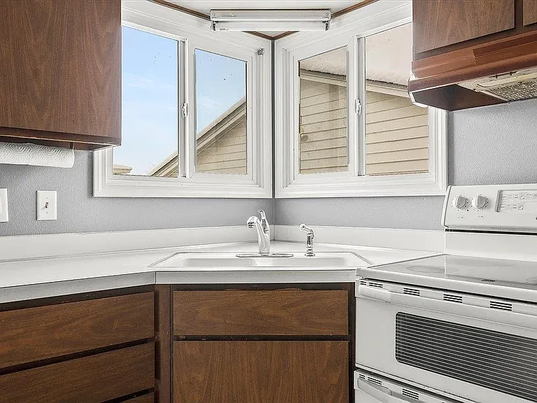 1417 Starview Dr — Photo 10