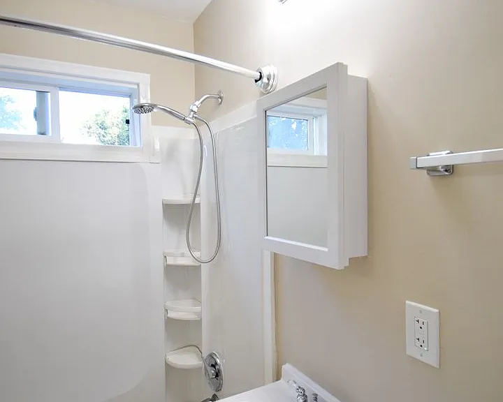 6309 SE Overland St — Photo 11