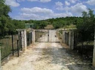 4705 R O Dr, Spicewood, TX 78669