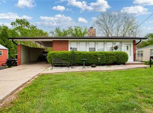 705 N 17th St, Lexington, MO 64067