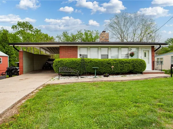 705 N 17th St, Lexington, MO 64067