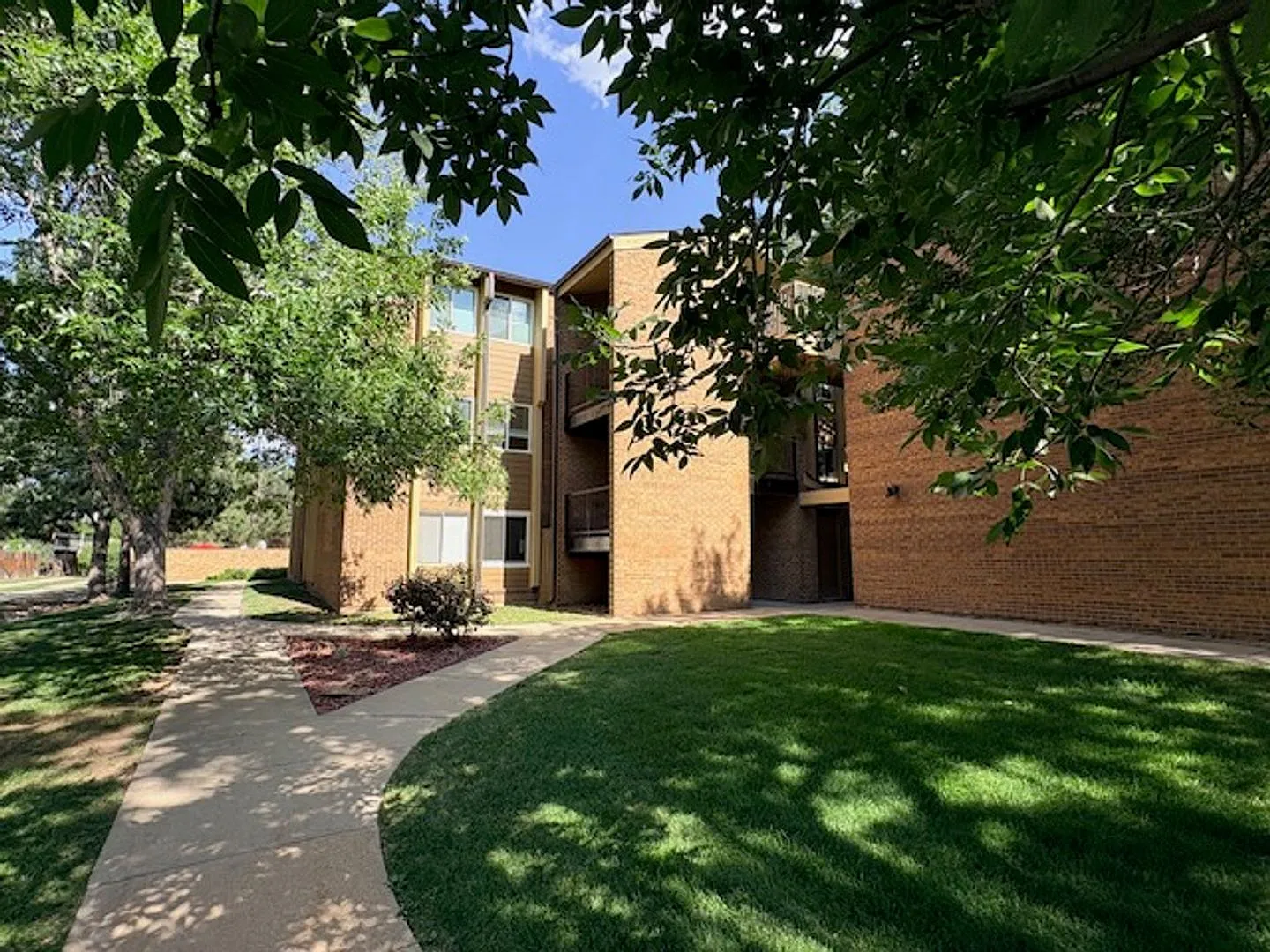 Updated 1-Bedroom Boulder Condo With Pool & Prime Location! Available Now! — Photo 3