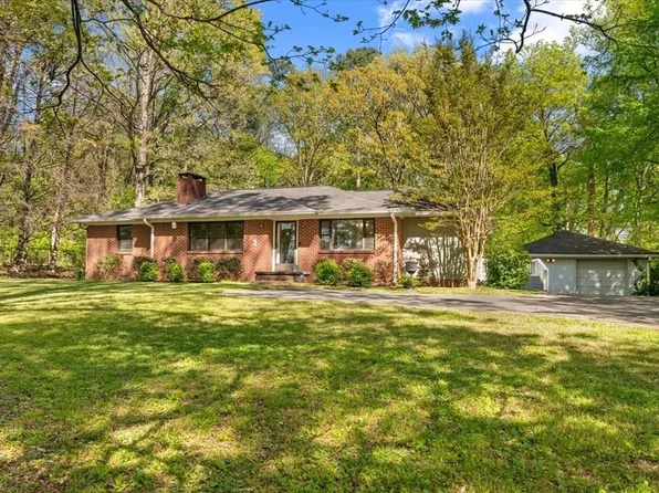 131 Fairway Dr, Dalton, GA 30721