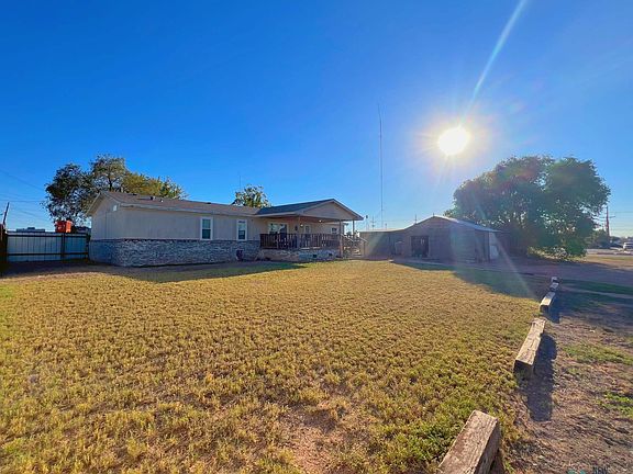 2nd image of 1009 Avenue K