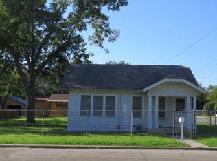 500 S Laurel Ave, Luling, TX 78648