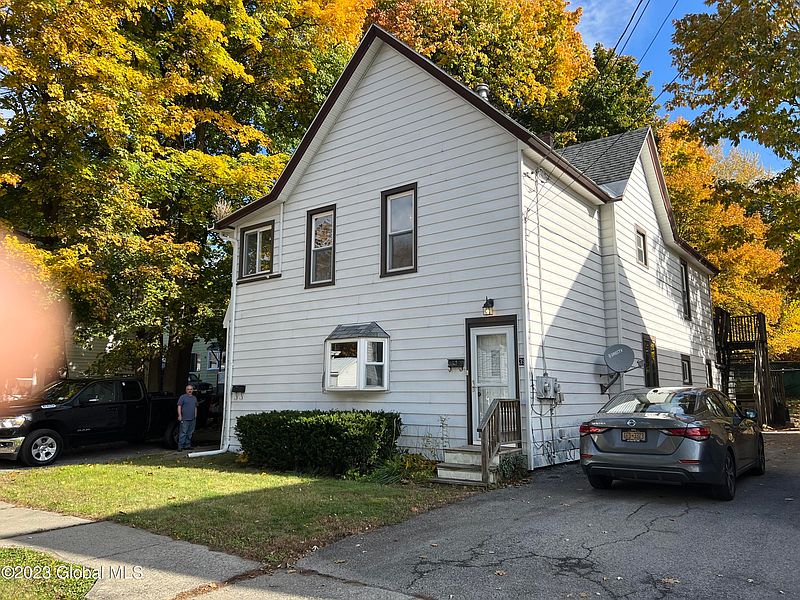 2nd image of 39 S Judson Street