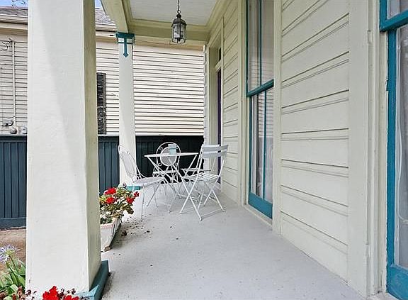 2nd image of 828 Olga St