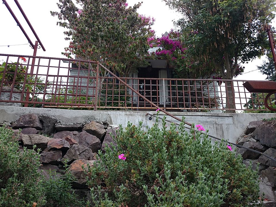 2nd image of 4814 42nd Ave S