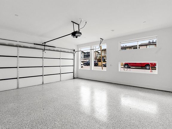 3rd image of 604 N Ewing Ave #105