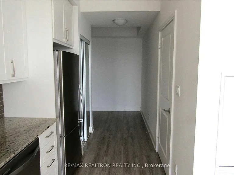 9608 Yonge St #1506 — Photo 6