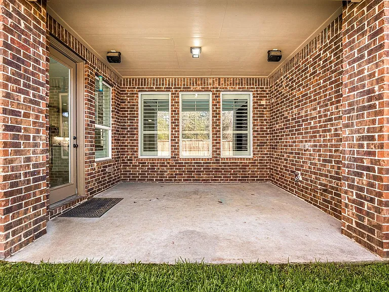 22335 Sawmill Ranch Dr — Photo 33