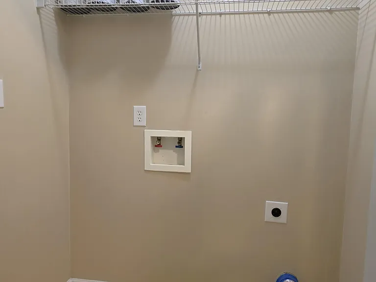2918 Carey Ct — Photo 16
