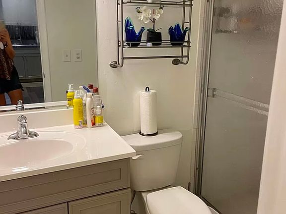 5th image of 1516 S Lakeside Dr APT 309