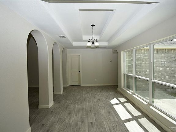 3rd image of 2748 Malta St