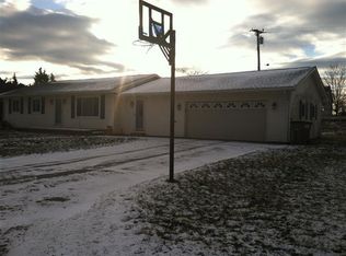 11170 Nine Mile Rd, South Lyon, MI 48178