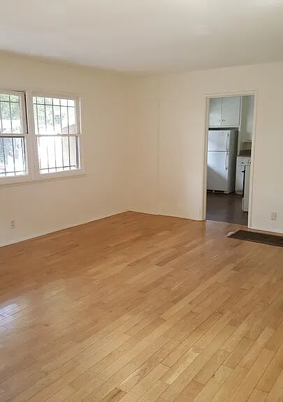 939 N Stanley Ave #4 — Photo 2