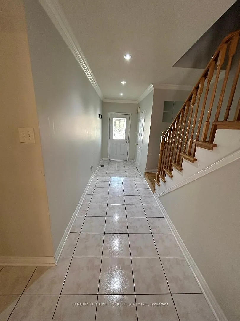 4 bed, $2,800 — Photo 2