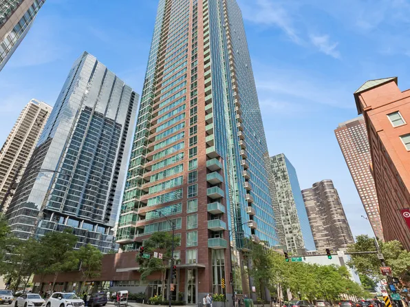 505 N McClurg Ct APT 204, Chicago, IL 60611