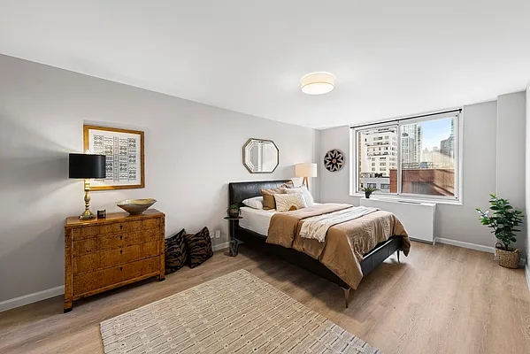 Sold by Compass | media 23