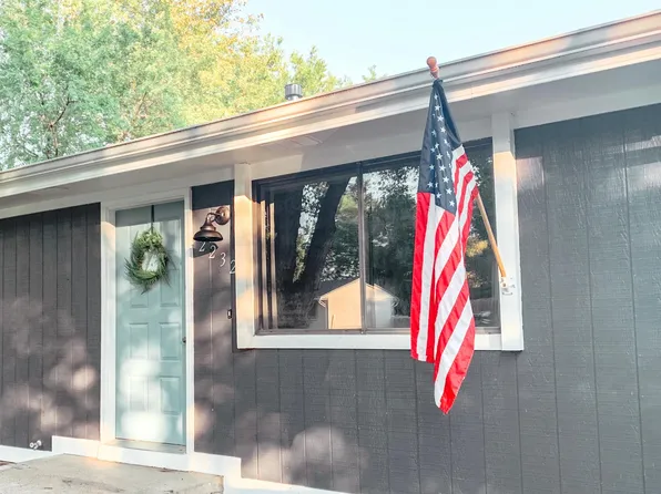 2232 NW 50th St, Lincoln, NE 68524