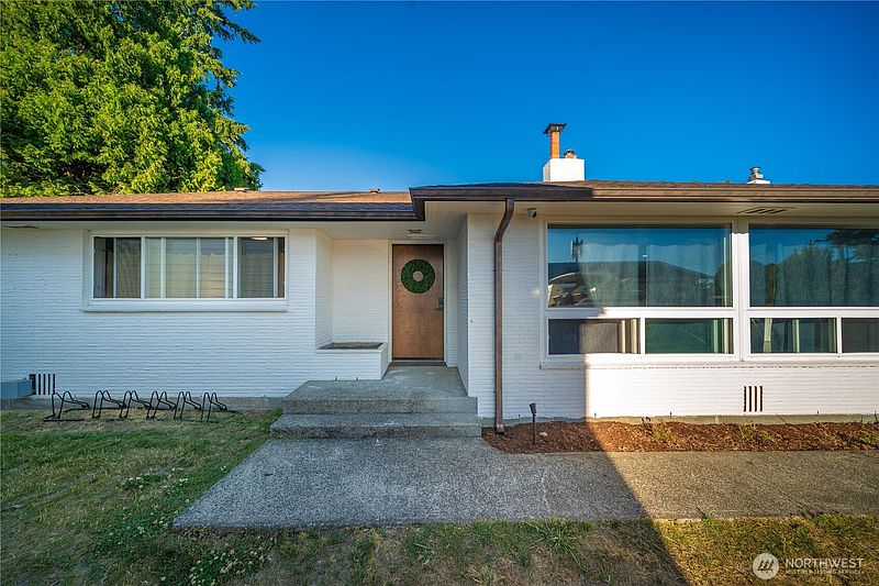 4th image of 1636 S 260th Street