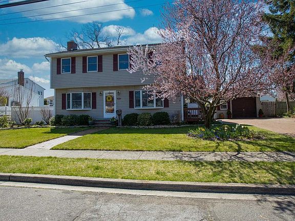 2nd image of 130 Plitt Ave