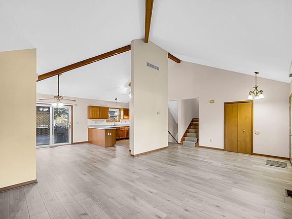 3rd image of 10737 Gleneagle Pl