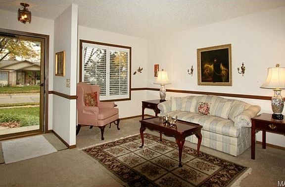 3rd image of 15587 Fox Plains Dr