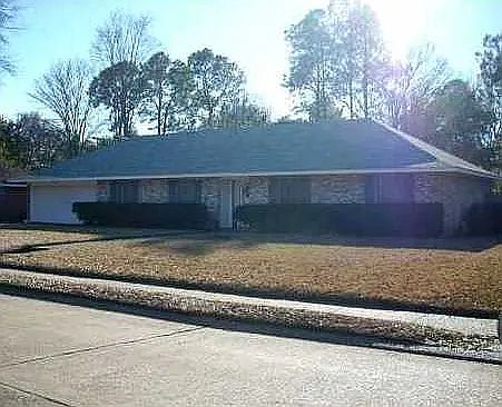 1st image of 1212 Canterbury Dr