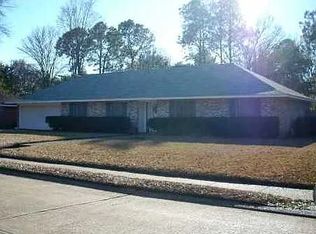 1212 Canterbury Dr, Alexandria, LA 71303
