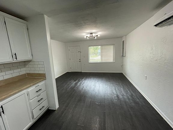 2nd image of 2016 SW 6th St