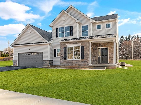 Vinecrest Traditional Exterior