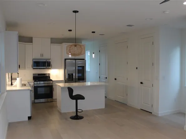 5305 Ledesma Rd #4, Austin, TX 78721