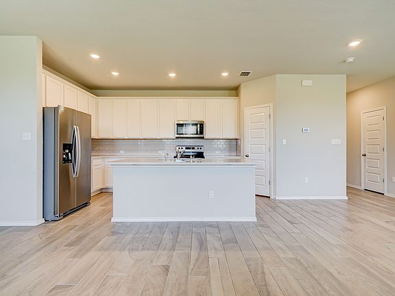 4th image of 7715 Abbey Pl
