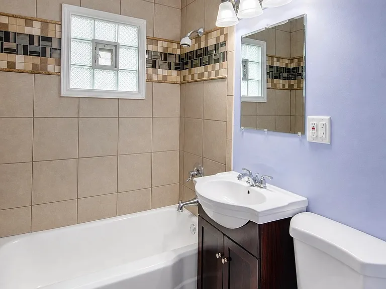 7611 Northcote Ave #MAIN — Photo 12