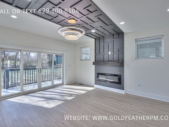 2nd image of 402B E Trinity Ln