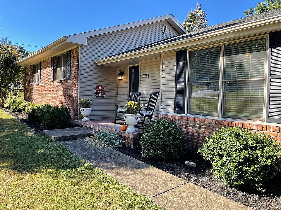 1st image of 594 Shamrock Dr