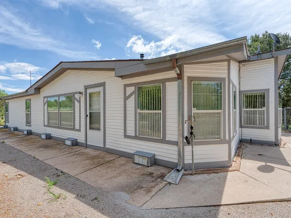2 Tiger Rd, Edgewood, NM 87015