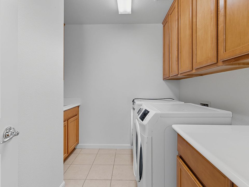1st image of 155 E Heritage Dr