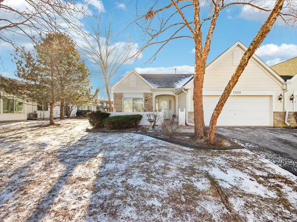 13211 S Carlisle Ln, Plainfield, IL 60544