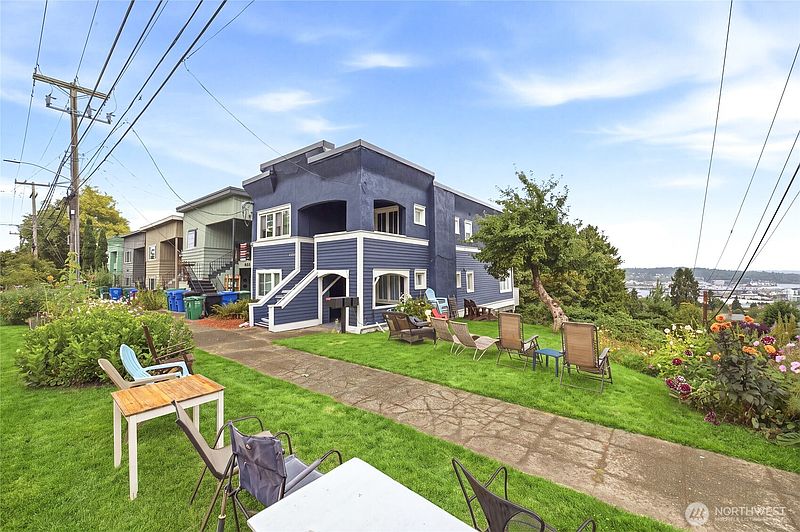 5th image of 4259 Greenwood Avenue N