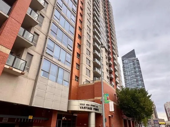 1053 W 10th St SW #1207, Calgary, AB T2R 1S6