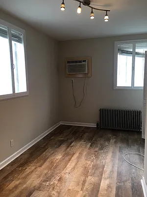 Rented by Amorelli Realty | media 21