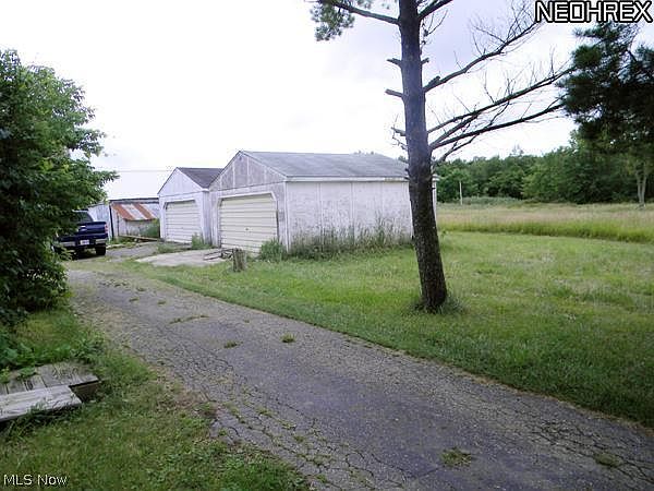 2nd image of 21923 Middletown Rd