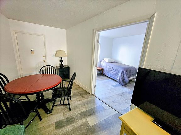 5th image of 616 Guild Dr APT 2
