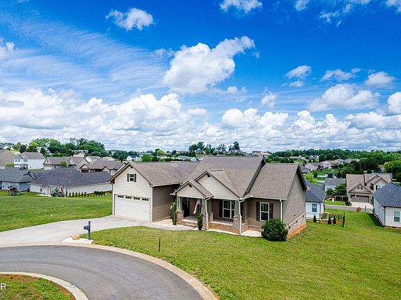 2nd image of 2899 Alden Glenn Ct